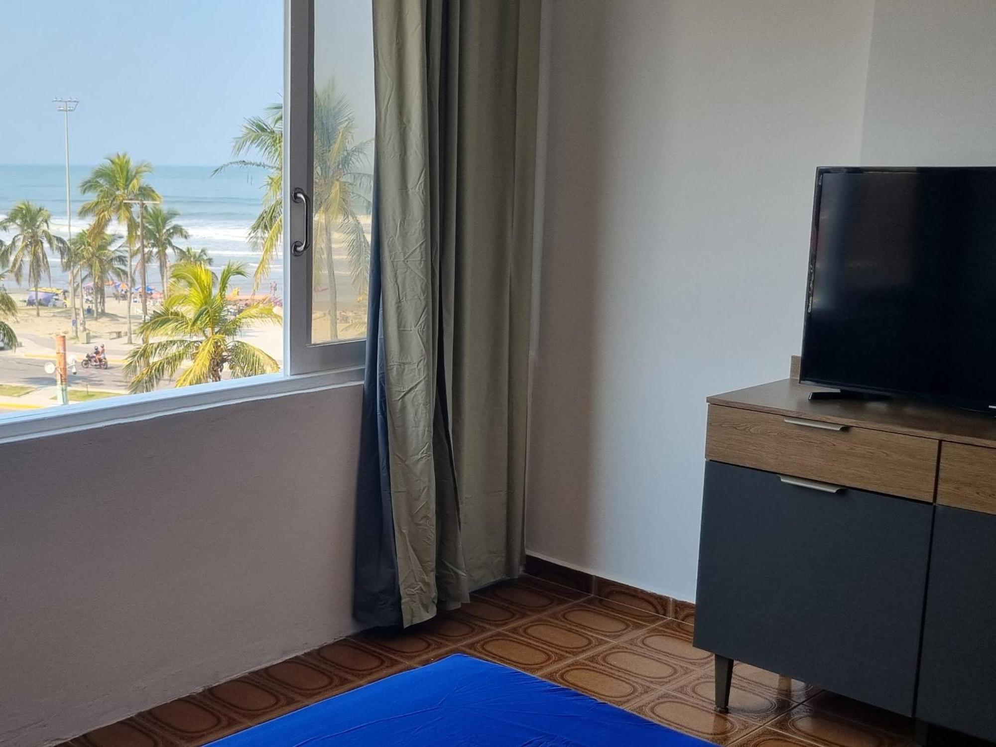 Apto Em Frente Ao Mar - Predio Redondo Peruíbe Esterno foto