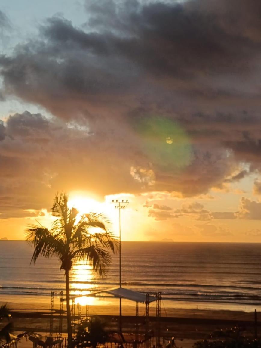 Apto Em Frente Ao Mar - Predio Redondo Peruíbe Esterno foto